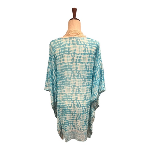 Beach Cover-Up - Picture 3 of 4